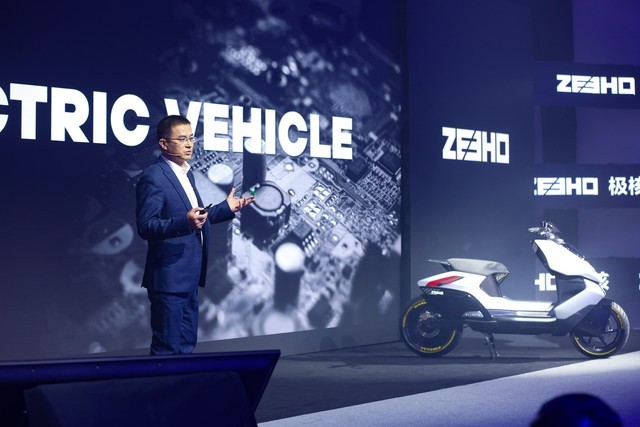 çµæ©æ½®çZEEHOè¯çï¼æ¦å¿µè½¦æ¨ªç©ºåºä¸å¼é¢æ½®æµ 